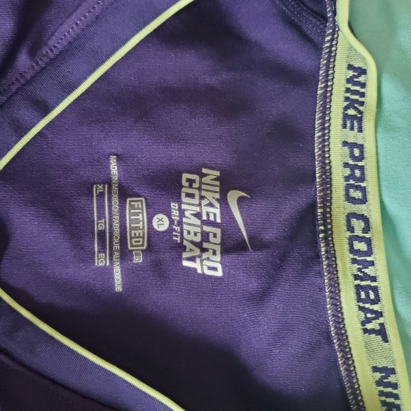 Women's Nike Pro Combat Shirt - Picture 4 of 4